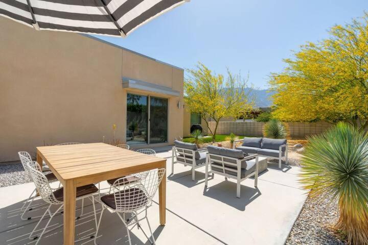 Chic Luxurious Desert Home- Private Pool Hot Tub Palm Springs Exteriér fotografie